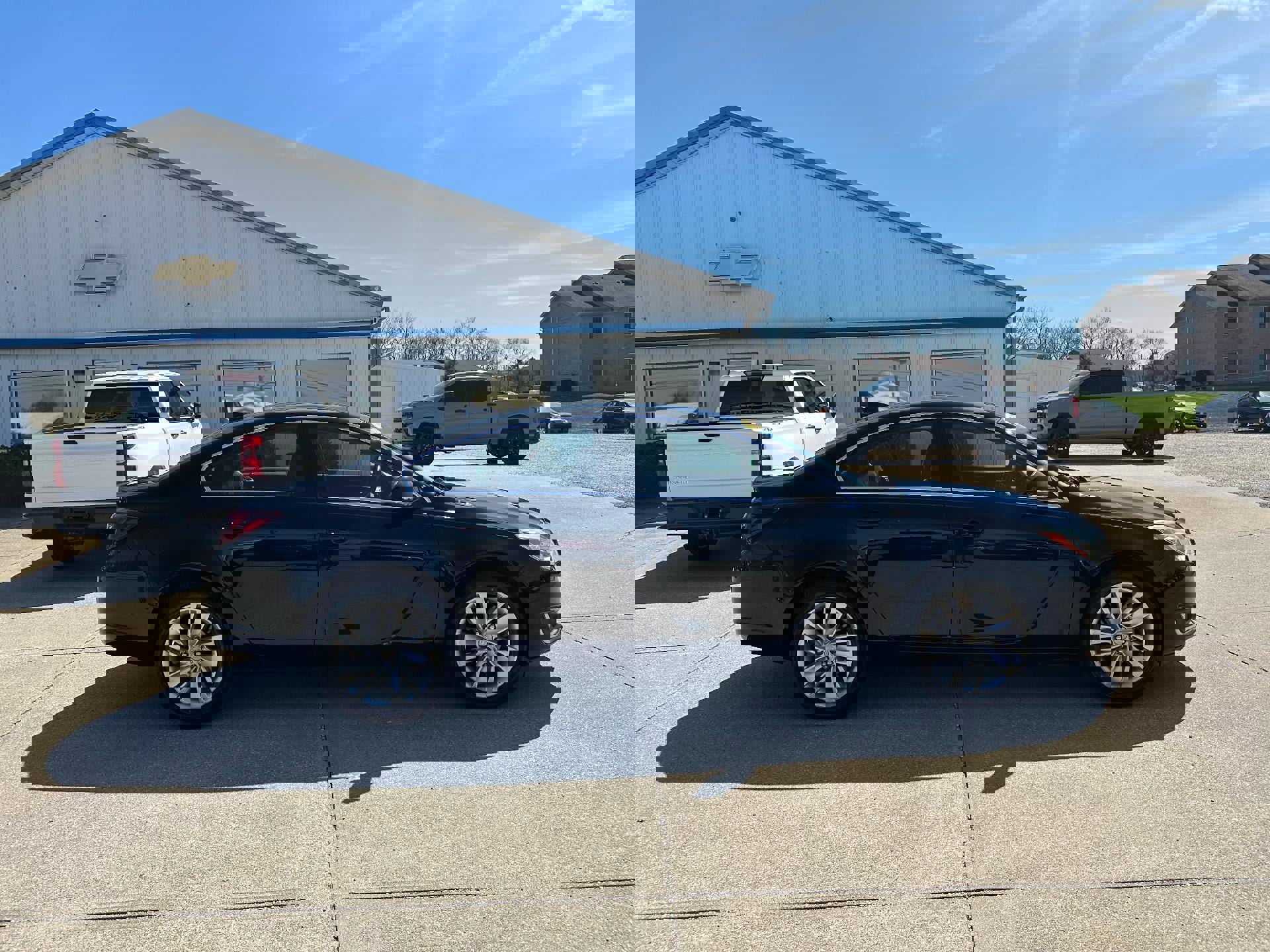 Used 2015 Buick Regal Premium w/ Experience Buick Package image 5