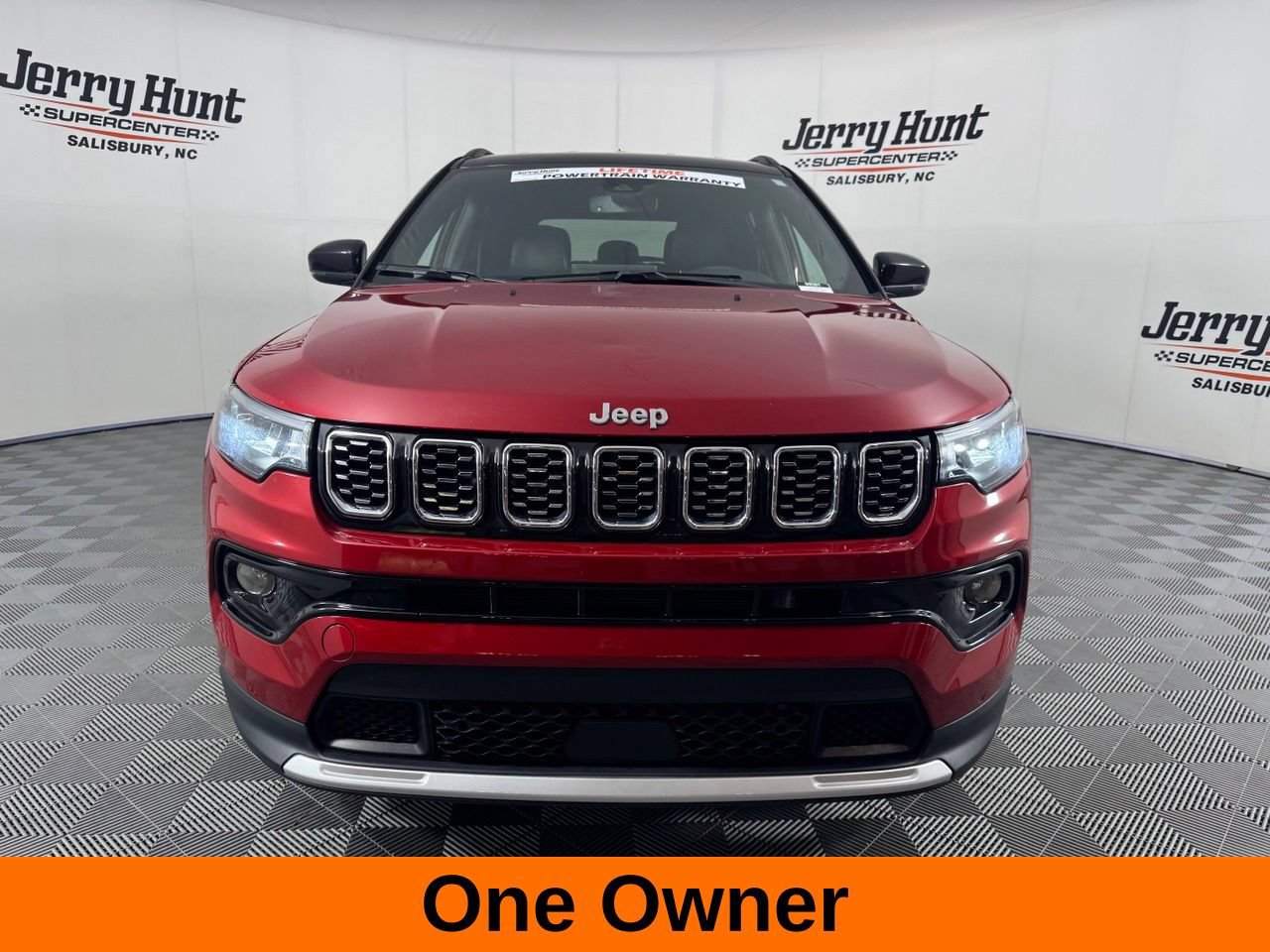 Used 2025 Jeep Compass Limited AWD/4WD image 4