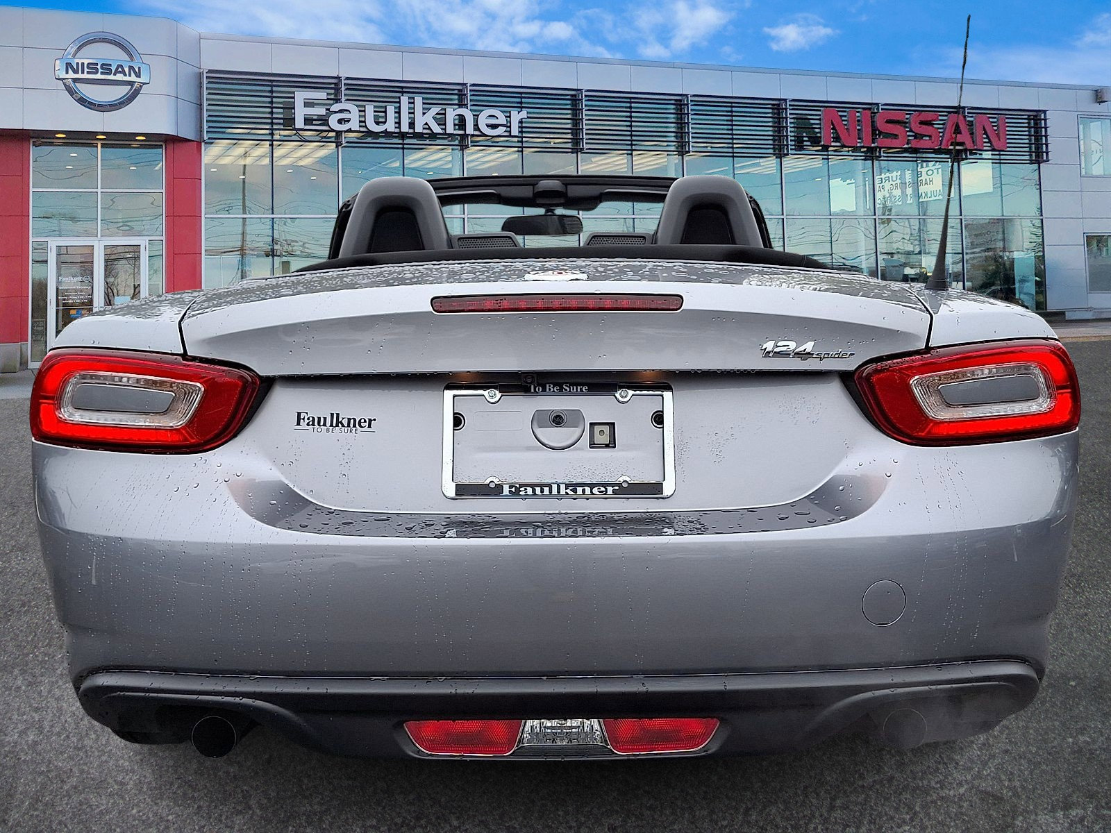 Used 2017 FIAT 124 Spider Classica RWD image 5