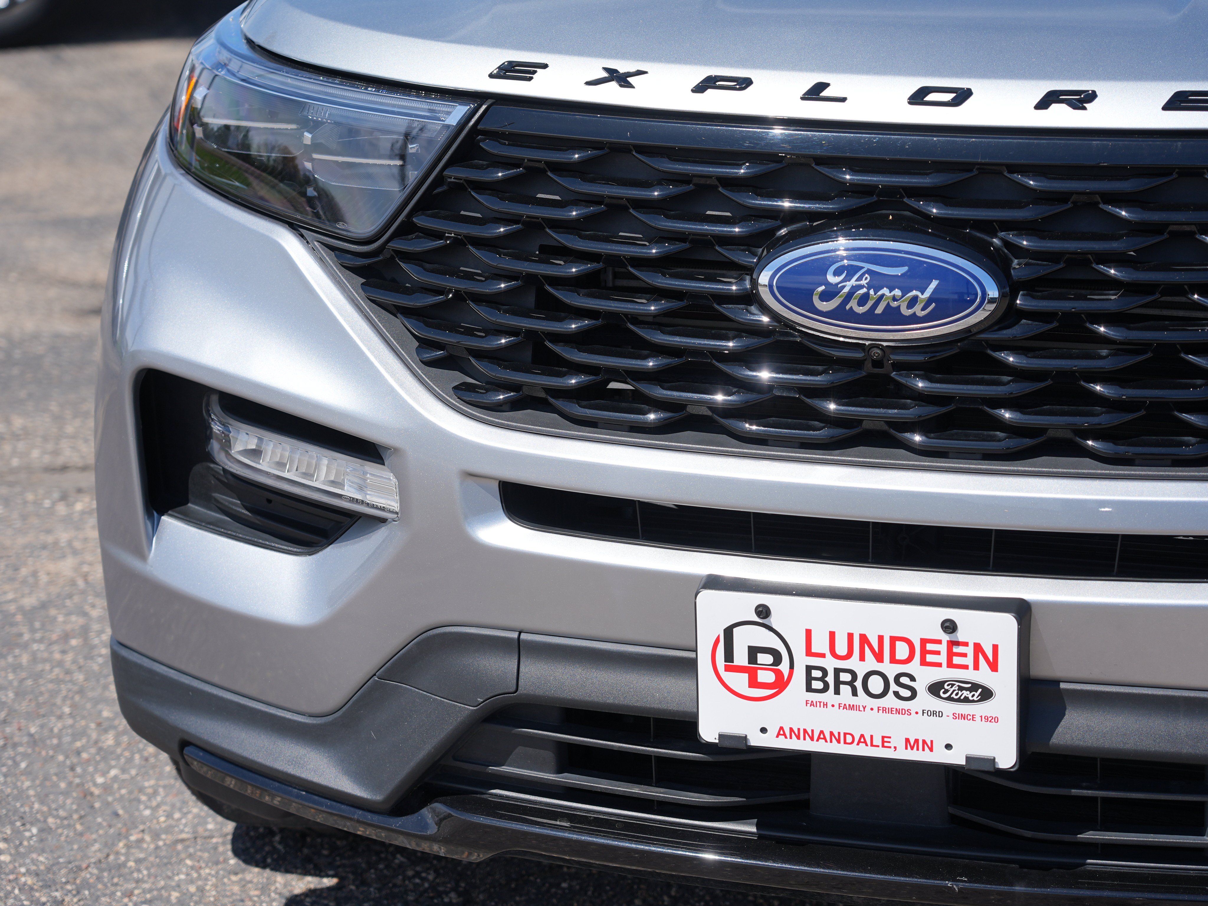 Used 2024 Ford Explorer ST-Line w/ Class IV Trailer Tow Package AWD/4WD image 11