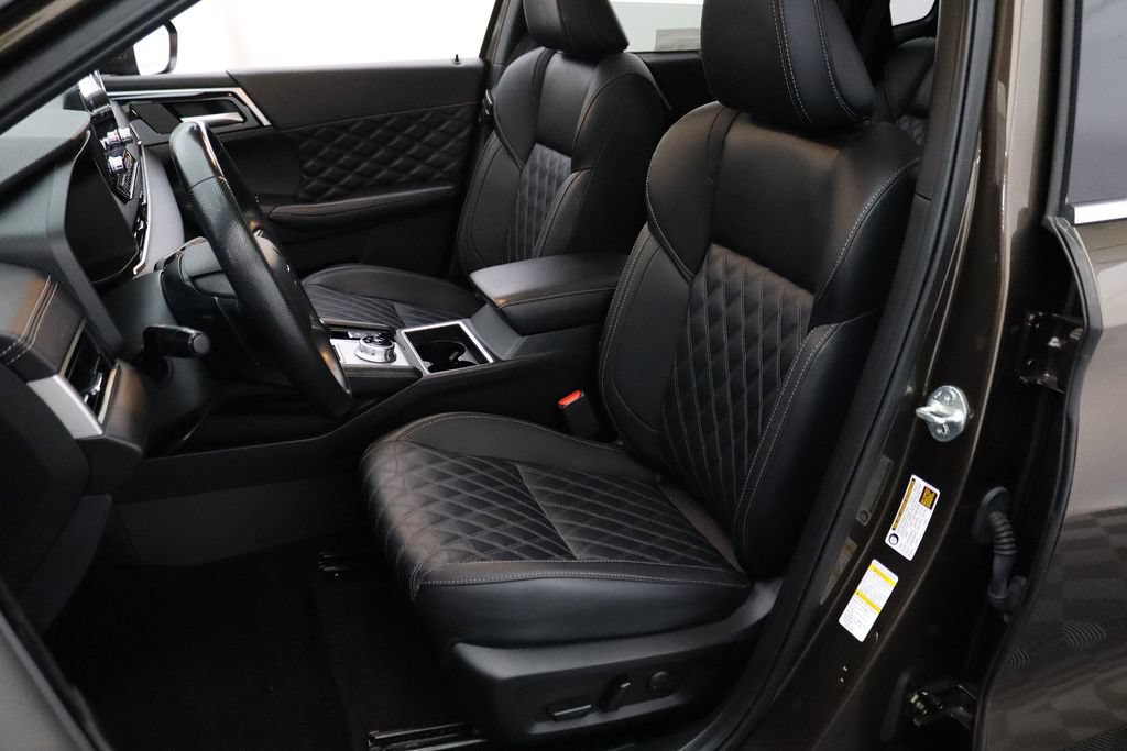 Used 2024 Mitsubishi Outlander SEL FWD image 11