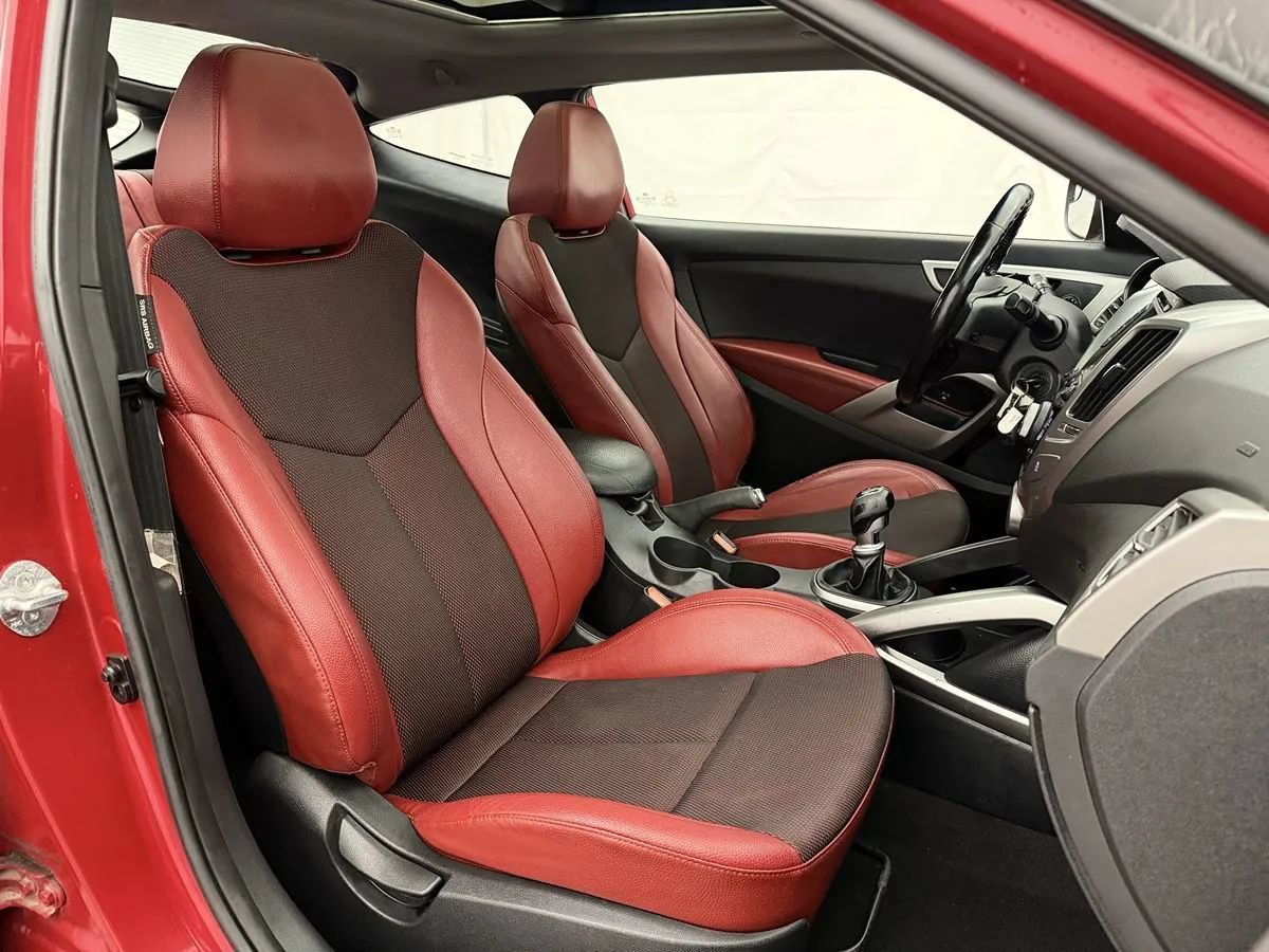 Used 2014 Hyundai Veloster w/ Style Package 02 FWD image 23