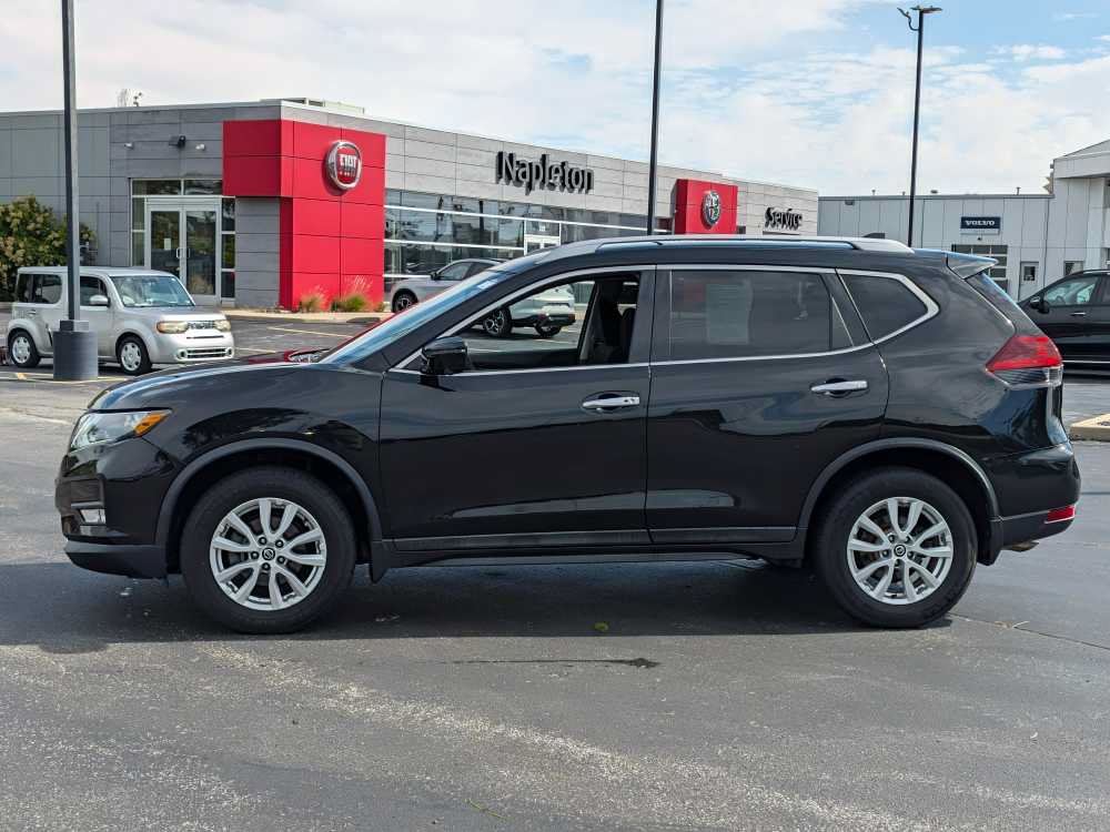 Used 2018 Nissan Rogue SV w/ Premium Package AWD/4WD image 4