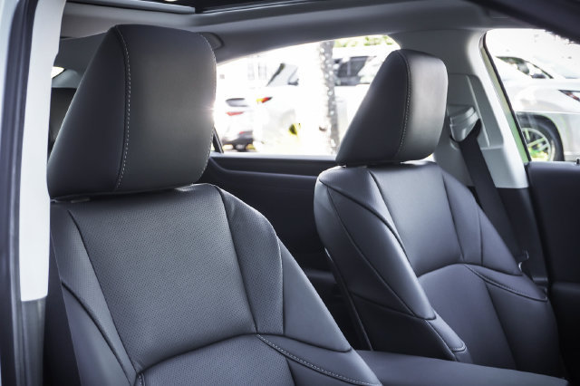 Certified 2025 Lexus ES 350 w/ Premium Package FWD image 26