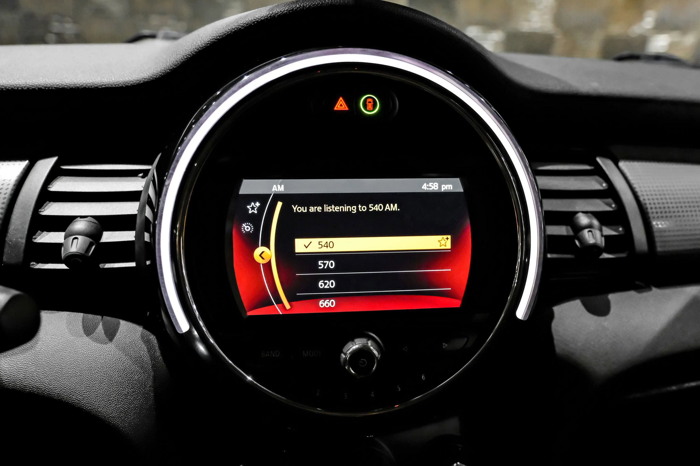Used 2021 MINI Cooper 2-Door Hardtop FWD image 22