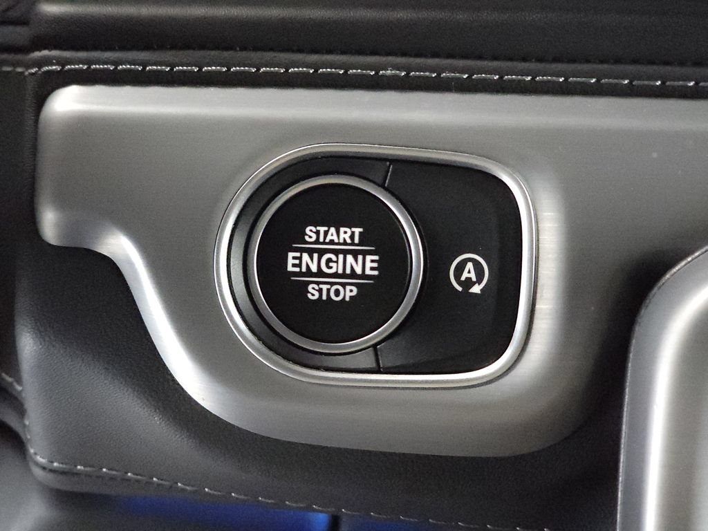 Used 2025 Mercedes-Benz G 550 image 17