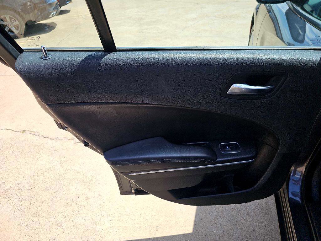 Used 2021 Dodge Charger SXT w/ Leather Interior Group image 12