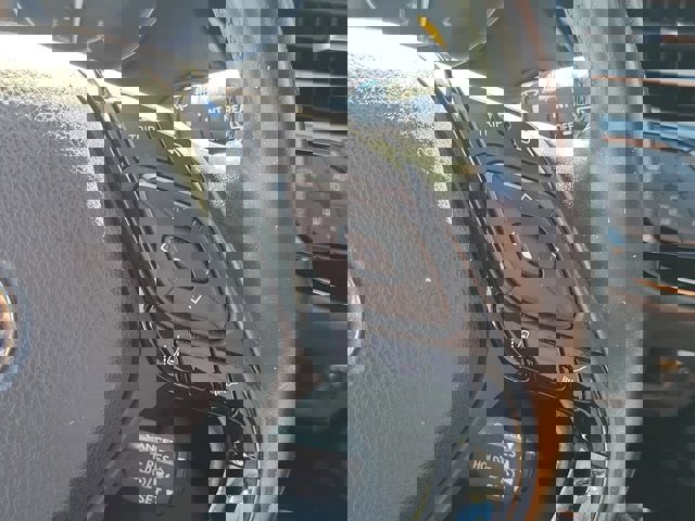 Used 2019 Toyota C-HR Limited image 24