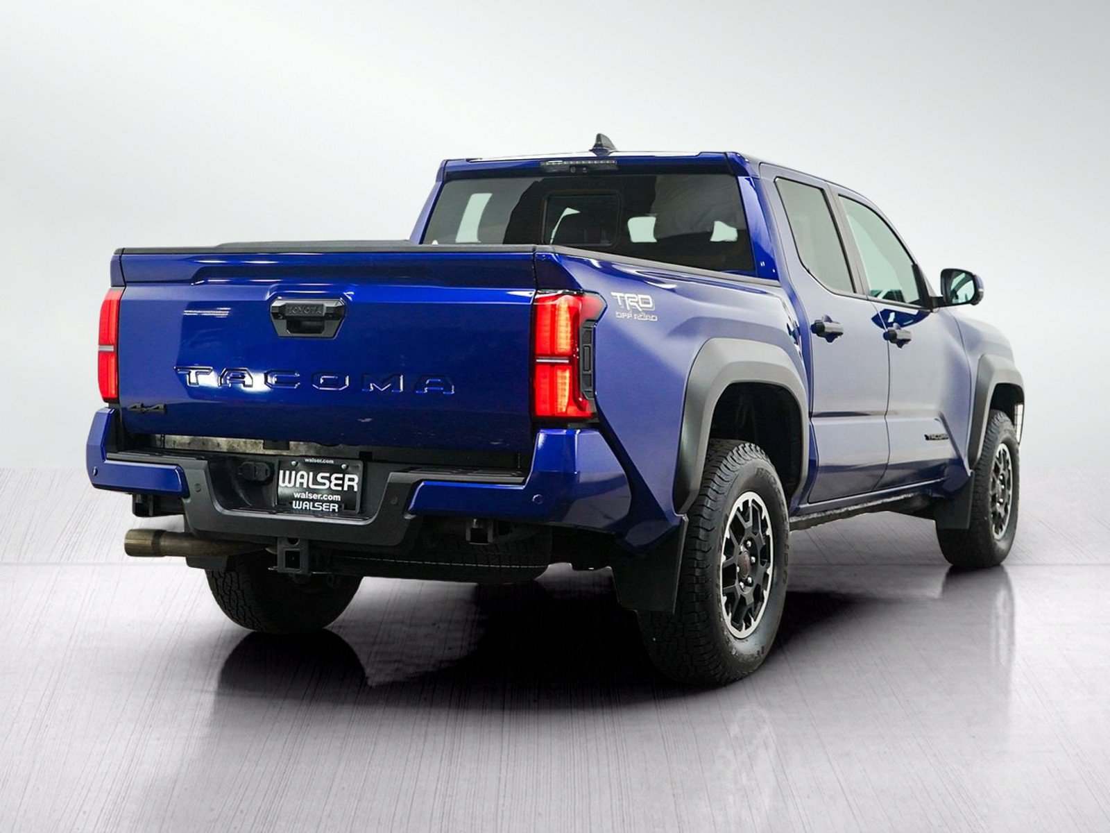 Used 2024 Toyota Tacoma TRD Off-Road w/ TRD Off Road Premium Package AWD/4WD image 5