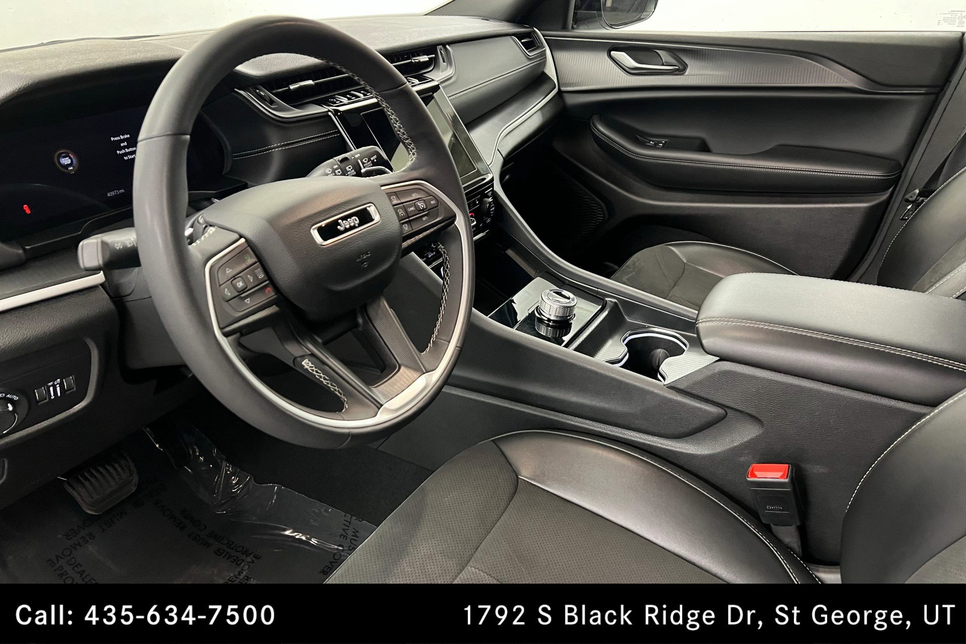 Used 2024 Jeep Grand Cherokee L Laredo image 15