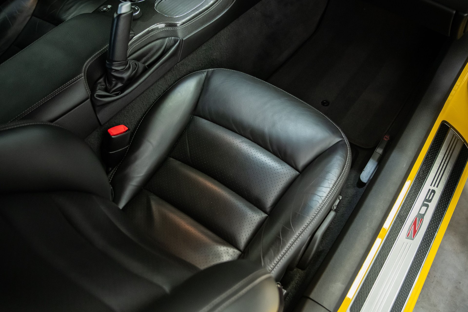 Used 2011 Chevrolet Corvette Z06 w/ Z07 Performance Package RWD image 15