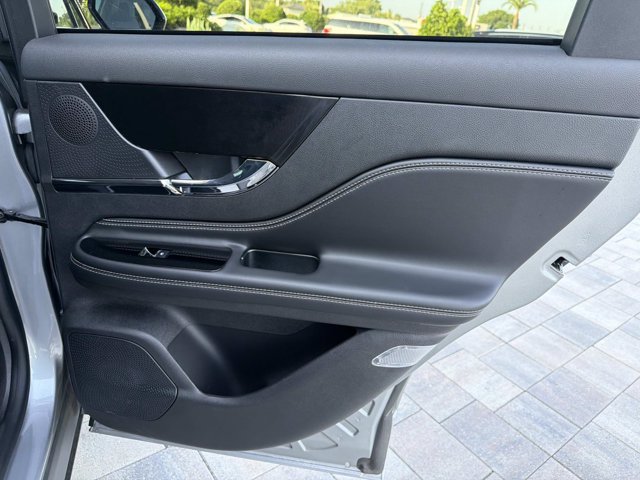 Used 2024 Lincoln Corsair FWD image 23