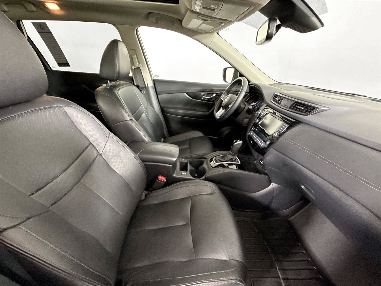 Used 2018 Nissan Rogue SL w/ Premium Package FWD image 45