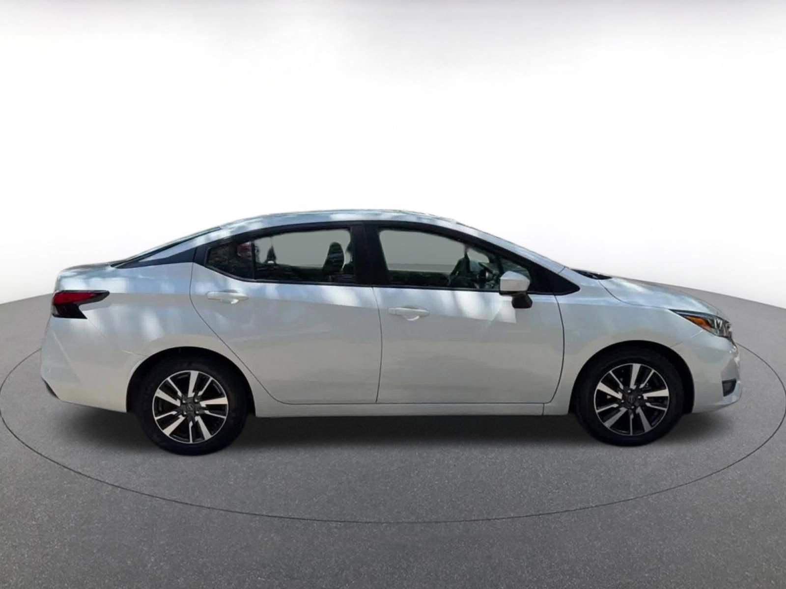 Used 2025 Nissan Versa SV FWD image 16