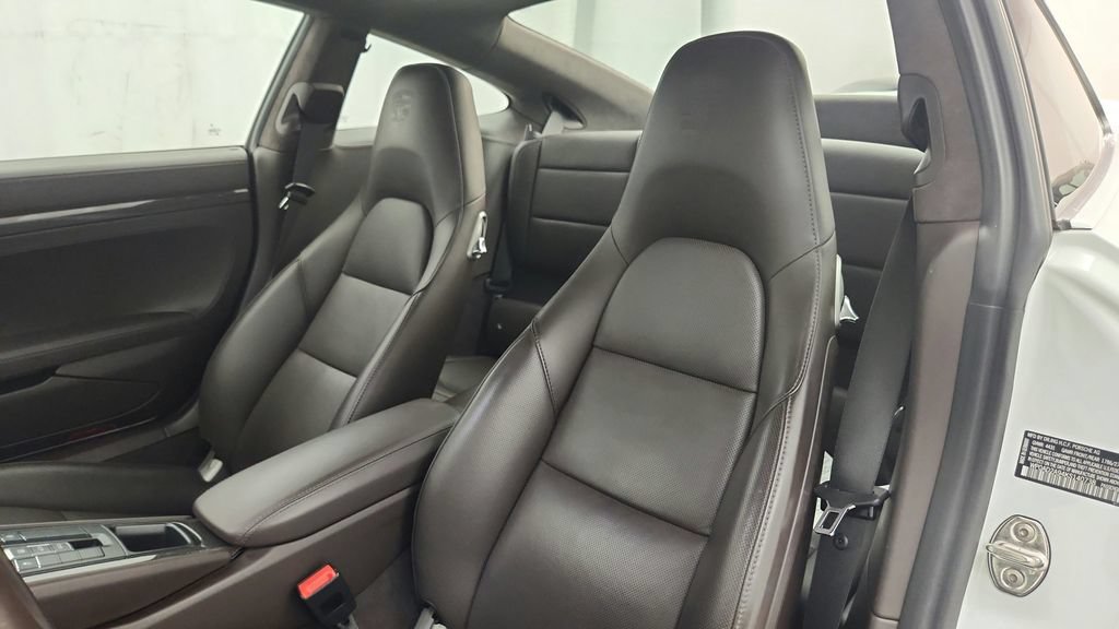 Used 2019 Porsche 911 Turbo AWD/4WD image 33