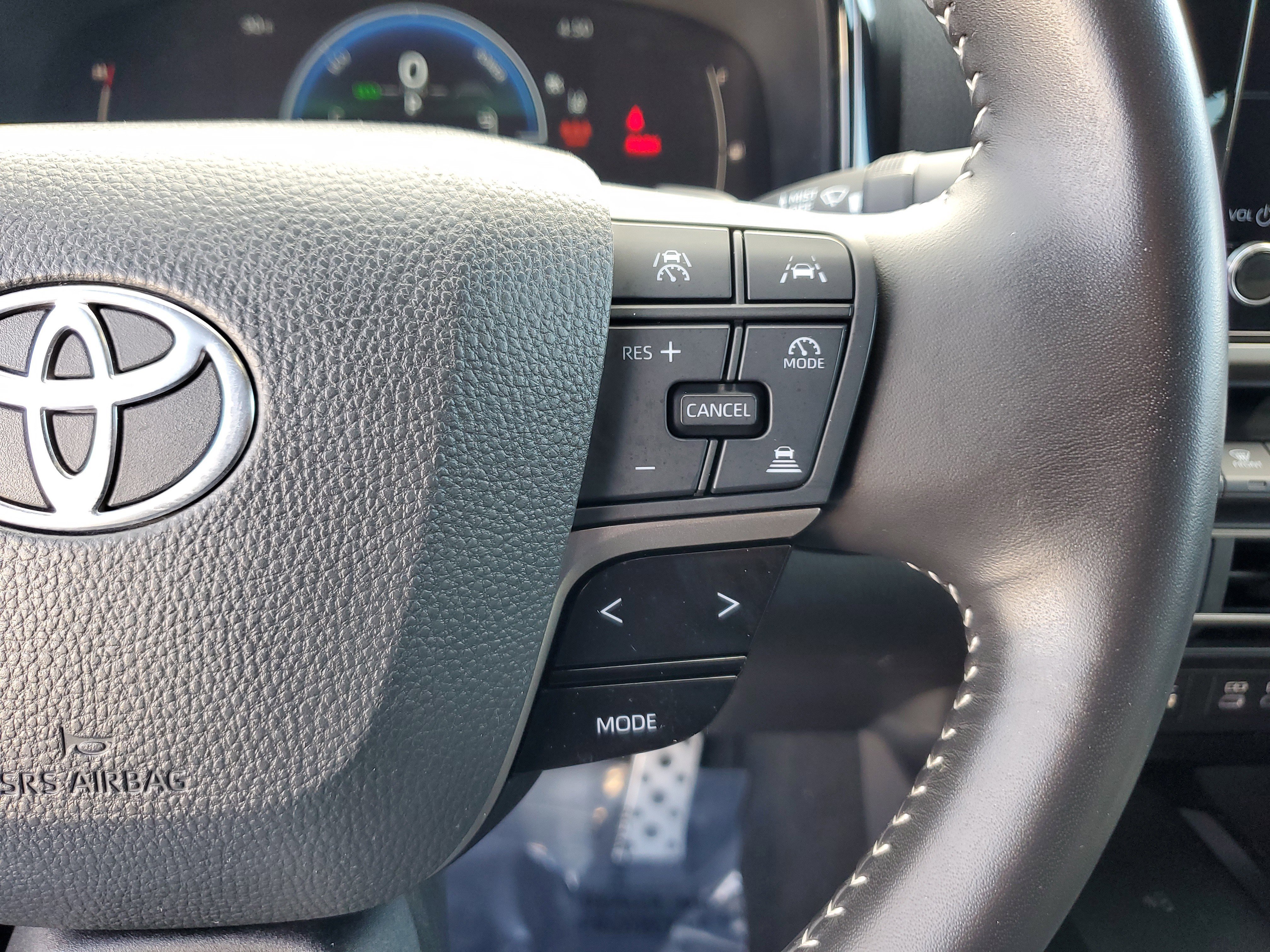 Used 2025 Toyota Camry SE image 27