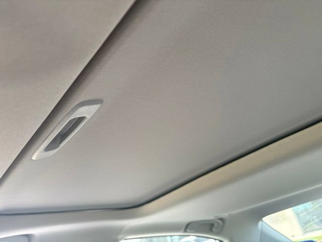 Used 2017 Nissan Altima 2.5 SV w/ Convenience Package FWD image 9