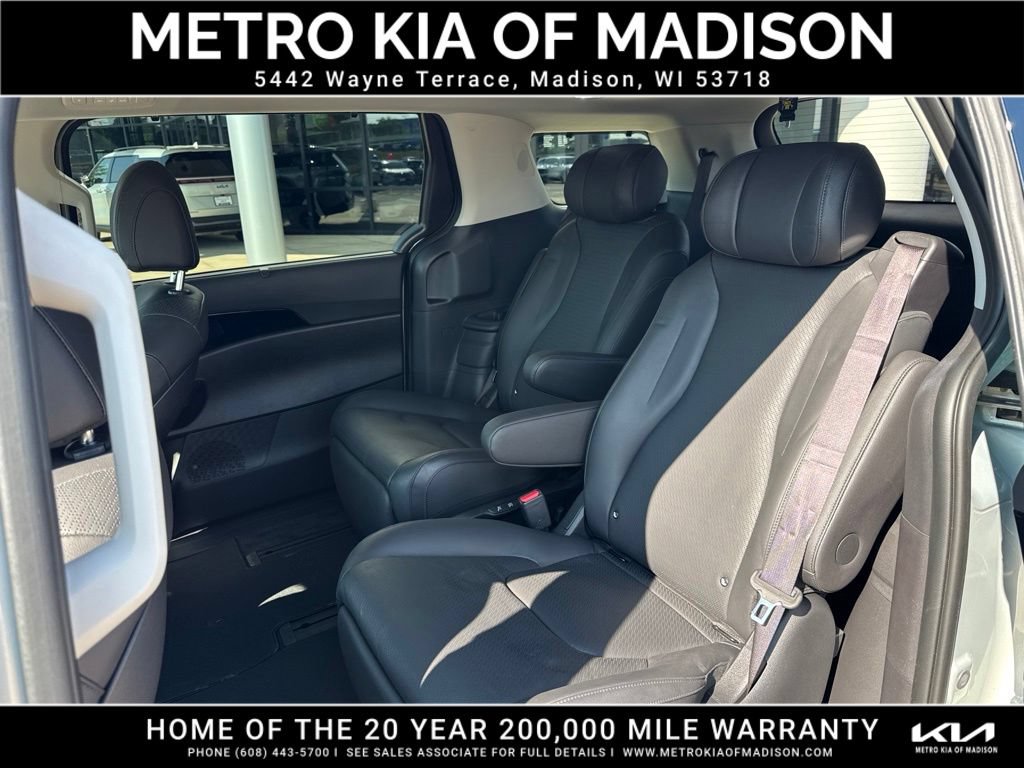 Used 2025 Kia Carnival SX Prestige FWD image 27