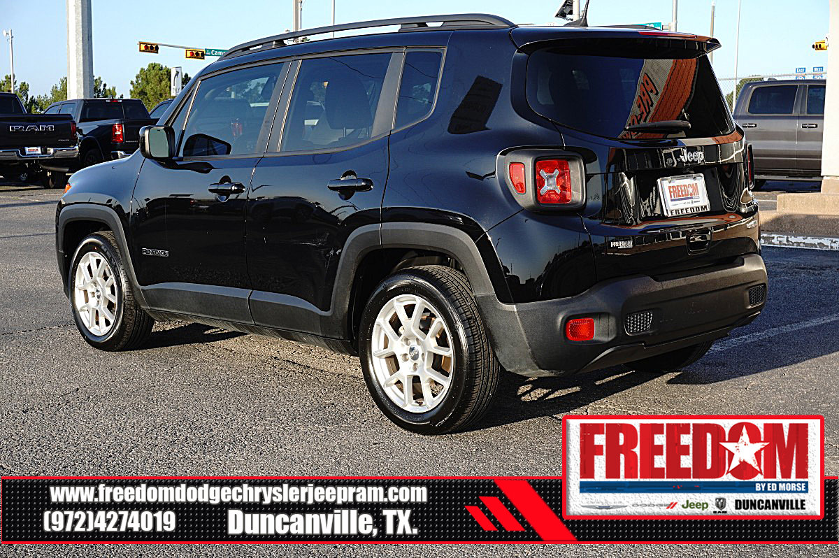 Used 2020 Jeep Renegade Latitude FWD image 3