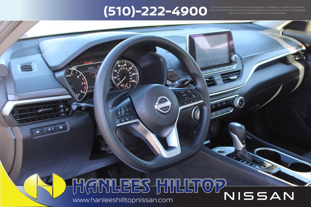 Used 2024 Nissan Altima 2.5 SV image 11
