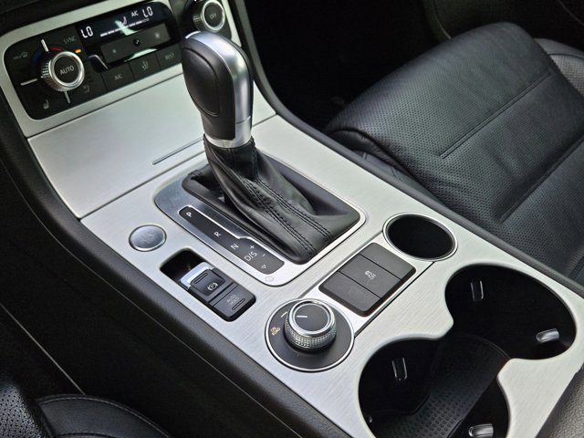 Used 2017 Volkswagen Touareg Wolfsburg Edition image 12