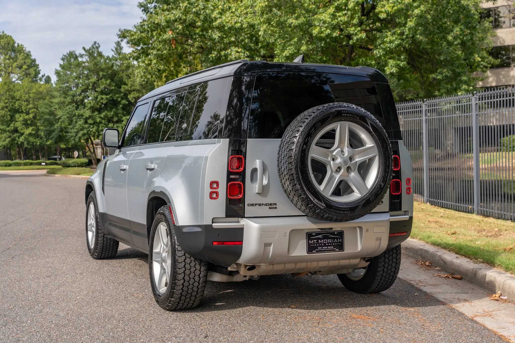 Used 2022 Land Rover Defender 110 SE AWD/4WD image 5