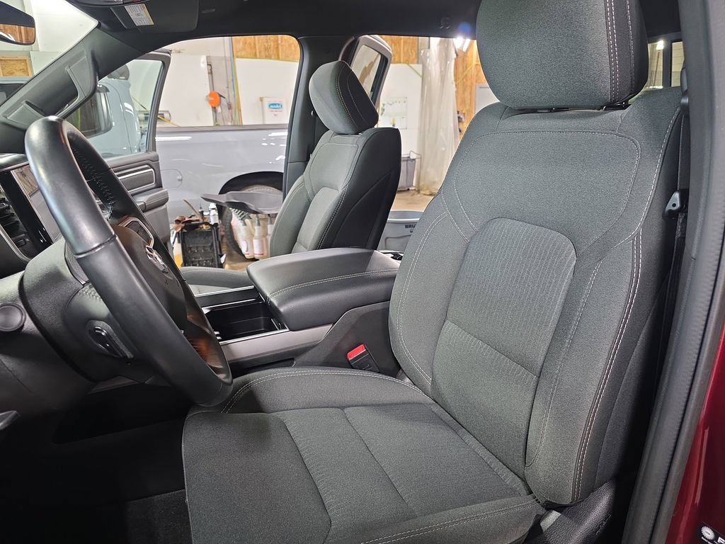 Used 2022 RAM 1500 Big Horn AWD/4WD image 14