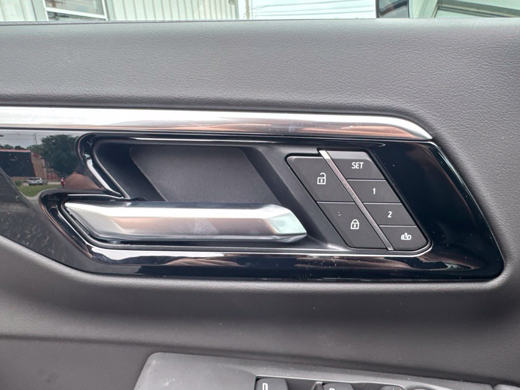 New 2026 Chevrolet Tahoe LT w/ Comfort Package AWD/4WD image 30