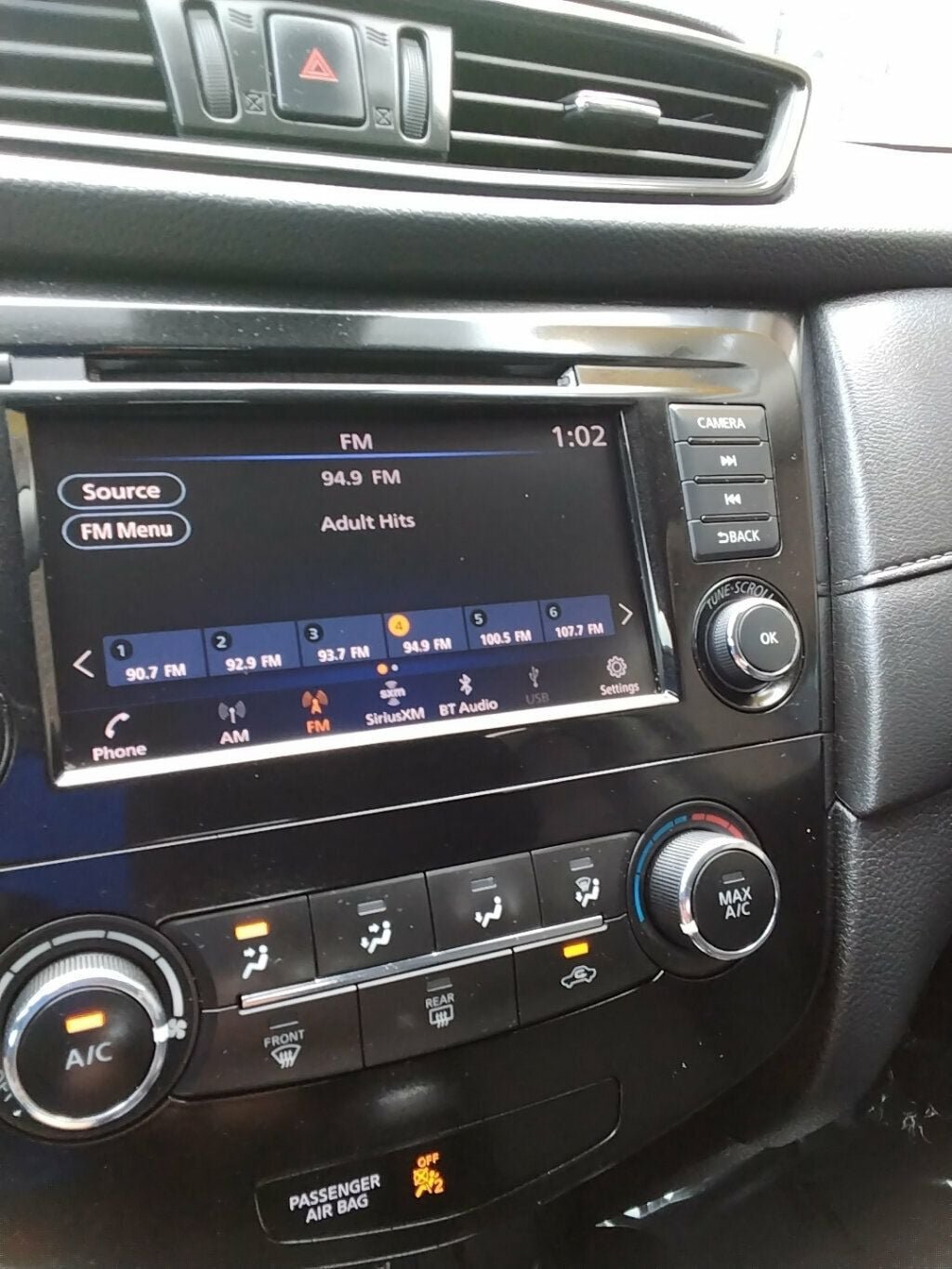 Used 2020 Nissan Rogue S AWD/4WD image 16