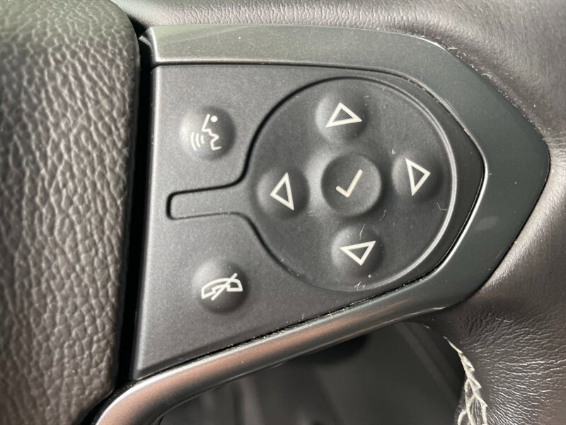 Used 2020 Chevrolet Suburban Premier image 23