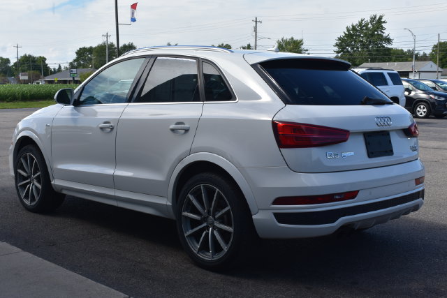 Used 2018 Audi Q3 2.0T Premium Plus w/ Premium Plus Package AWD/4WD image 16