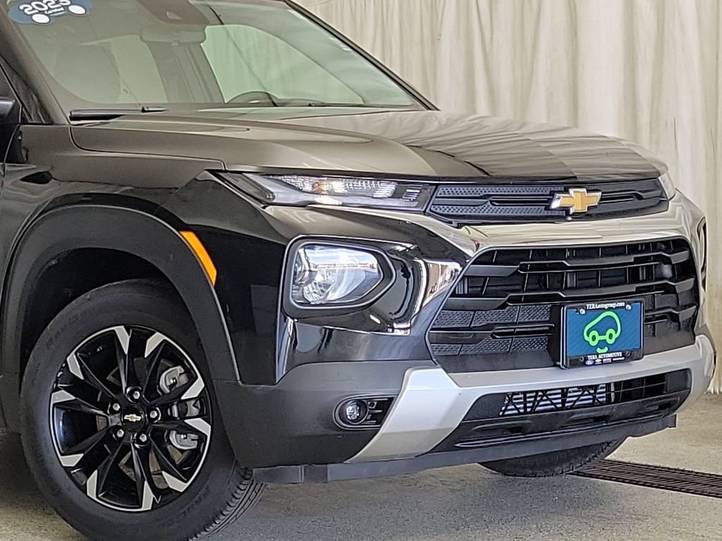 Certified 2023 Chevrolet TrailBlazer LT image 2