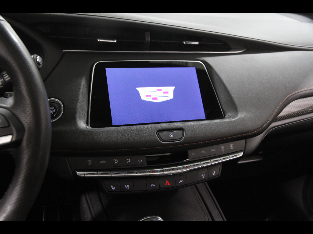 Used 2023 Cadillac XT4 Sport image 9