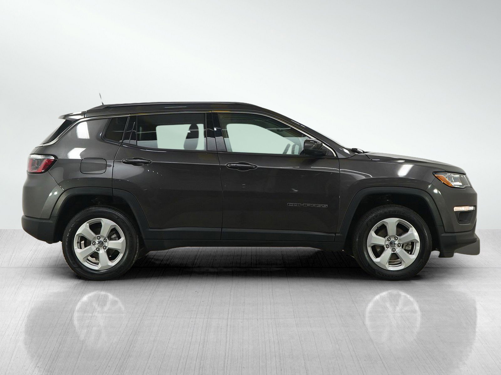 Used 2018 Jeep Compass Latitude w/ Popular Equipment Group image 6