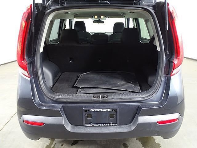Used 2020 Kia Soul LX image 13