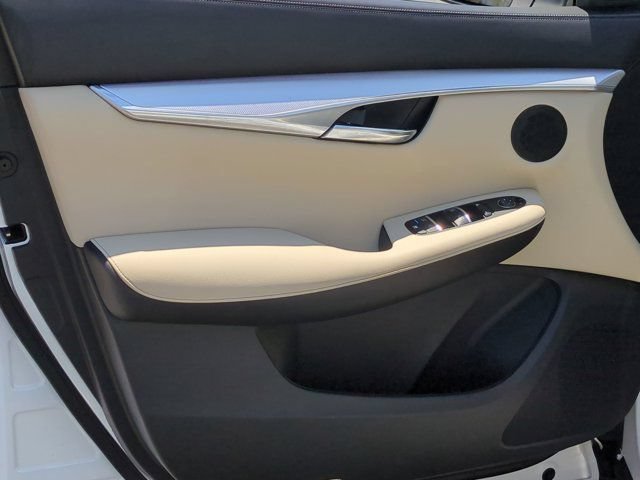 Used 2020 INFINITI QX50 Luxe w/ Navigation Package FWD image 14