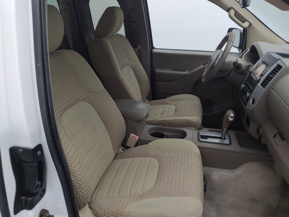 Used 2016 Nissan Frontier SV RWD image 21