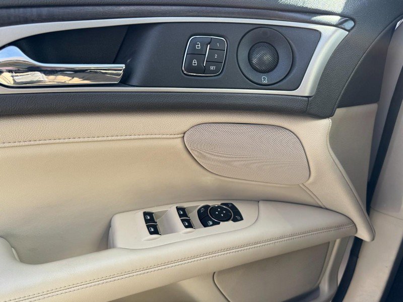 Used 2019 Lincoln MKZ Reserve image 25