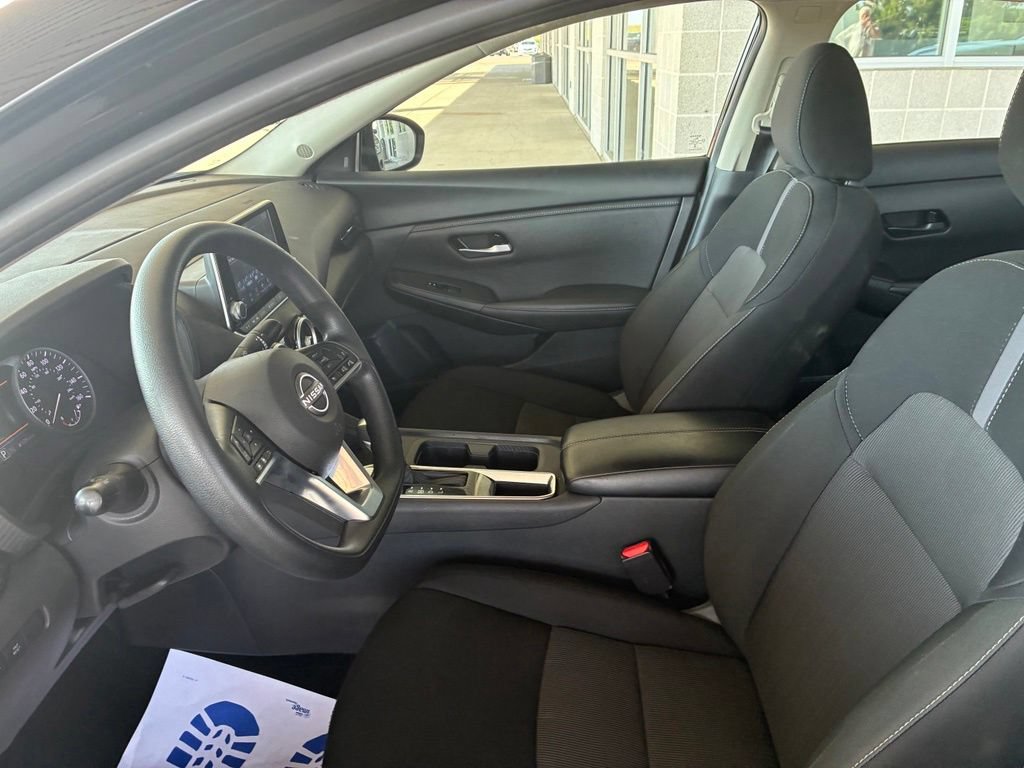 Used 2025 Nissan Sentra SV FWD image 15