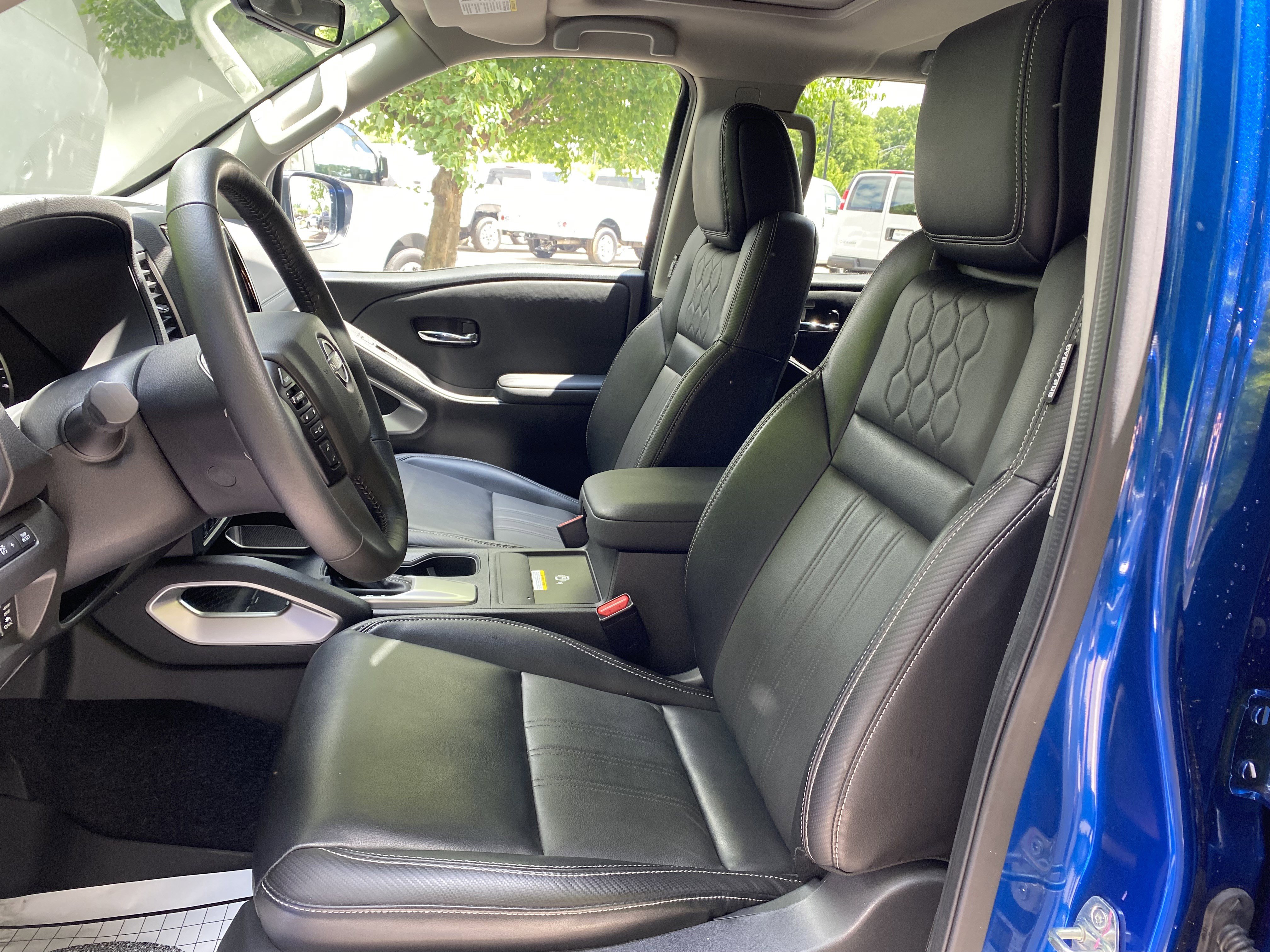 Used 2024 Nissan Frontier SL w/ Technology Package AWD/4WD image 15