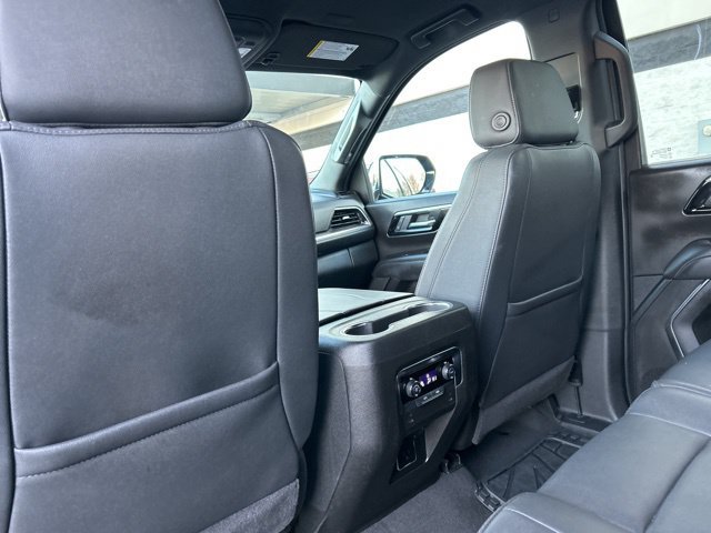 Used 2025 Chevrolet Suburban LT AWD/4WD image 23