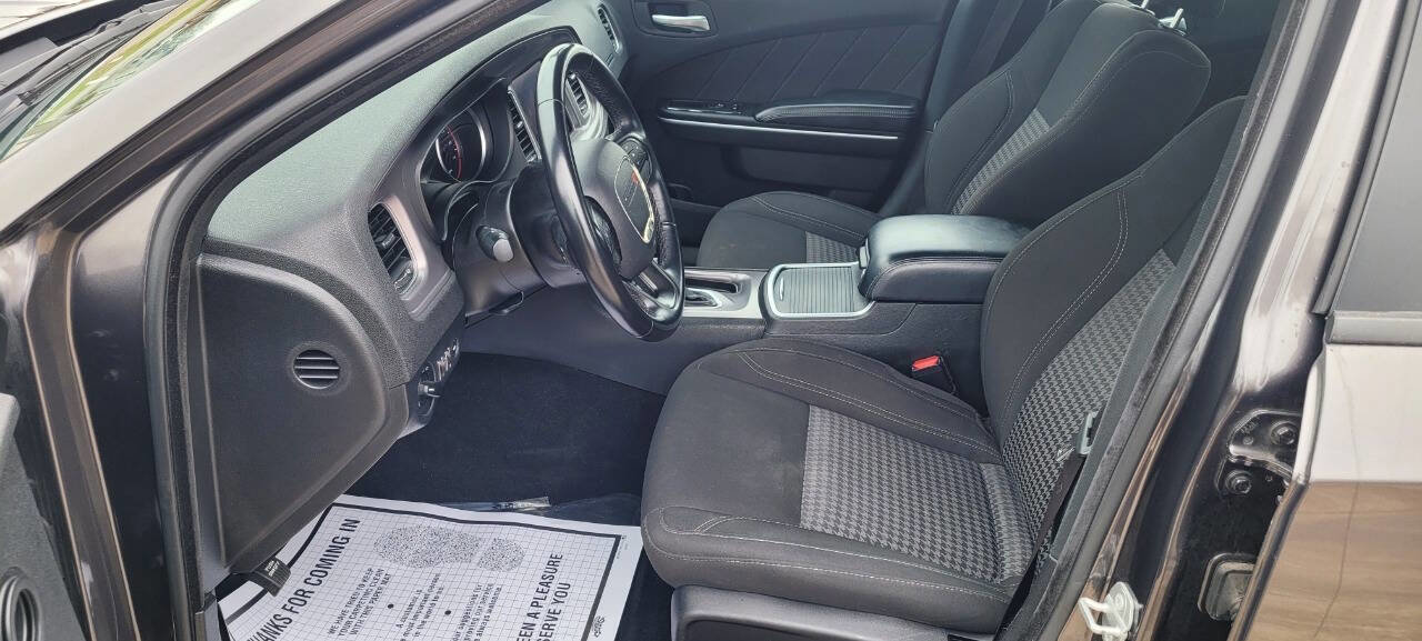 Used 2023 Dodge Charger SXT image 9