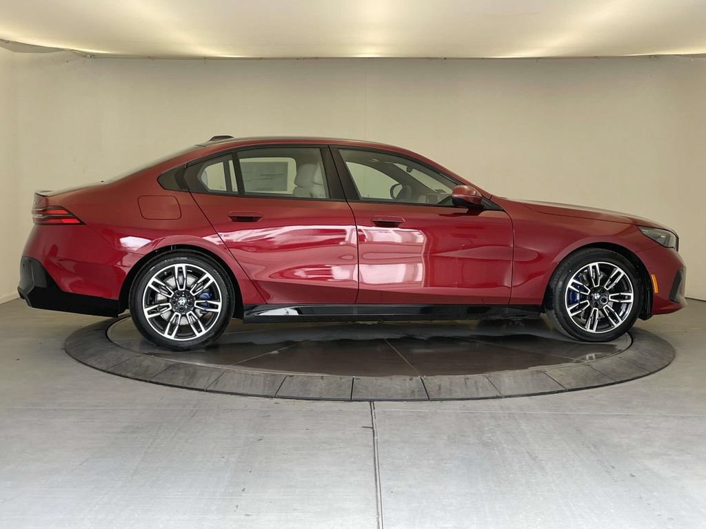 New 2026 BMW 530i xDrive w/ M Sport Package AWD/4WD image 6