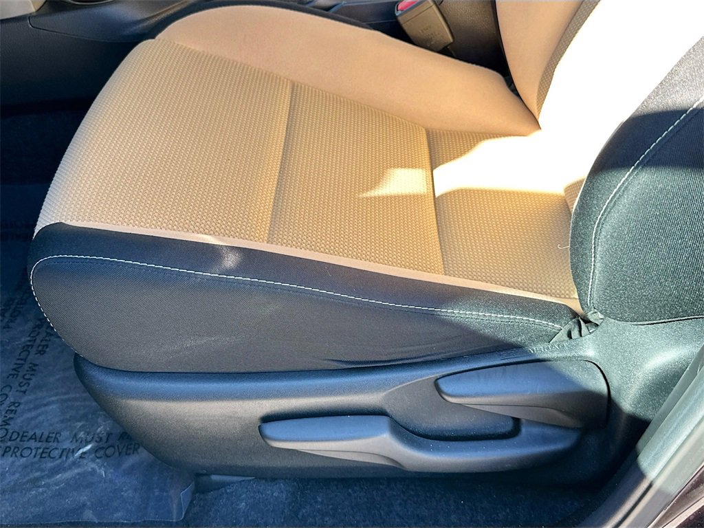 Used 2018 Toyota RAV4 XLE image 19