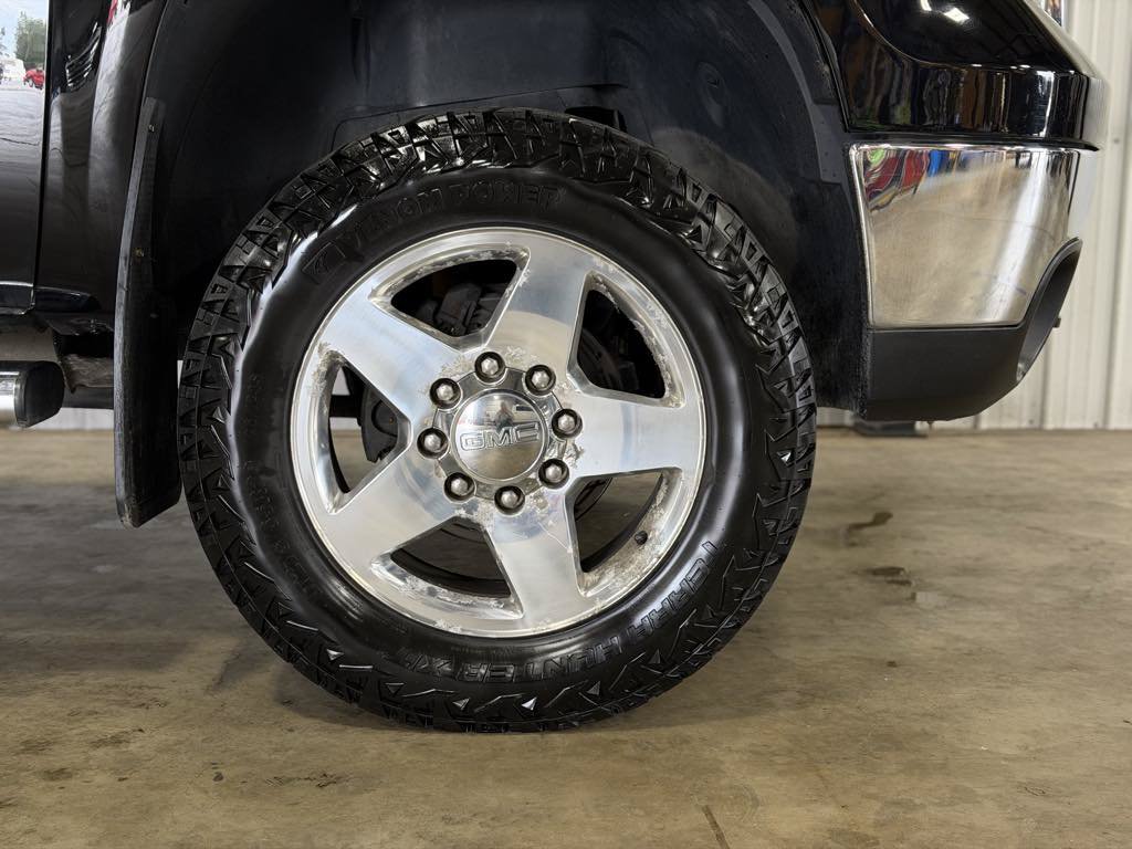 Used 2013 GMC Sierra 2500 SLT w/ SLT Convenience Package AWD/4WD image 16