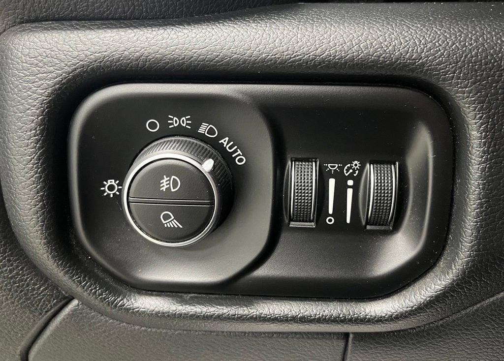 Used 2019 RAM 2500 Laramie AWD/4WD image 33