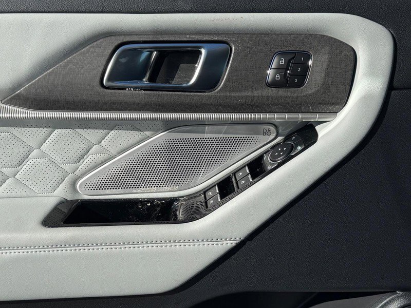 New 2026 Ford Explorer Platinum image 25