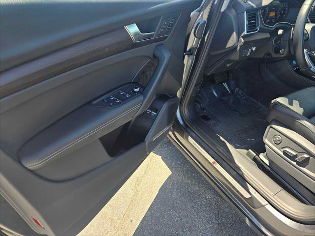 Used 2023 Audi Q5 e Prestige w/ Prestige Package AWD/4WD image 23