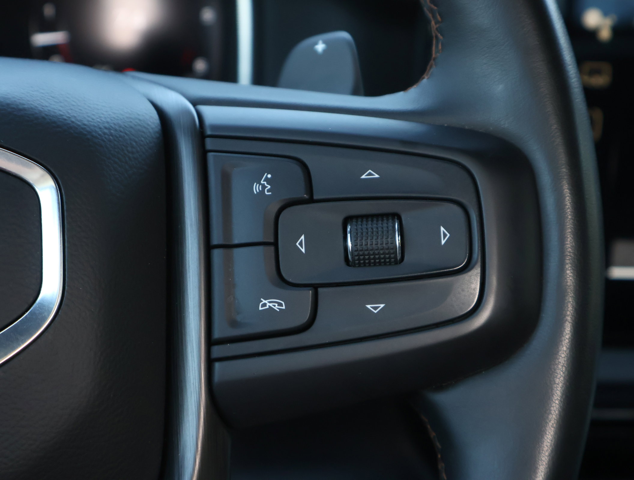 Used 2024 GMC Sierra 1500 AT4 w/ Technology Package image 19