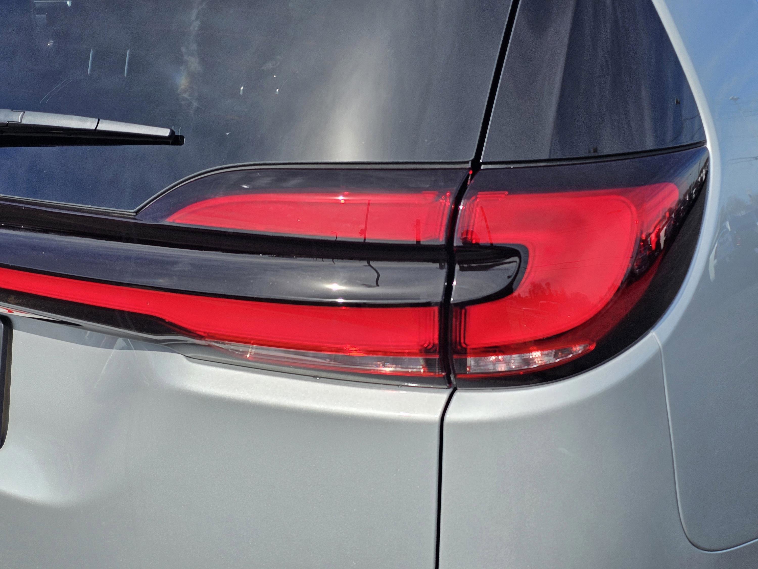 New 2026 Chrysler Pacifica Select image 9